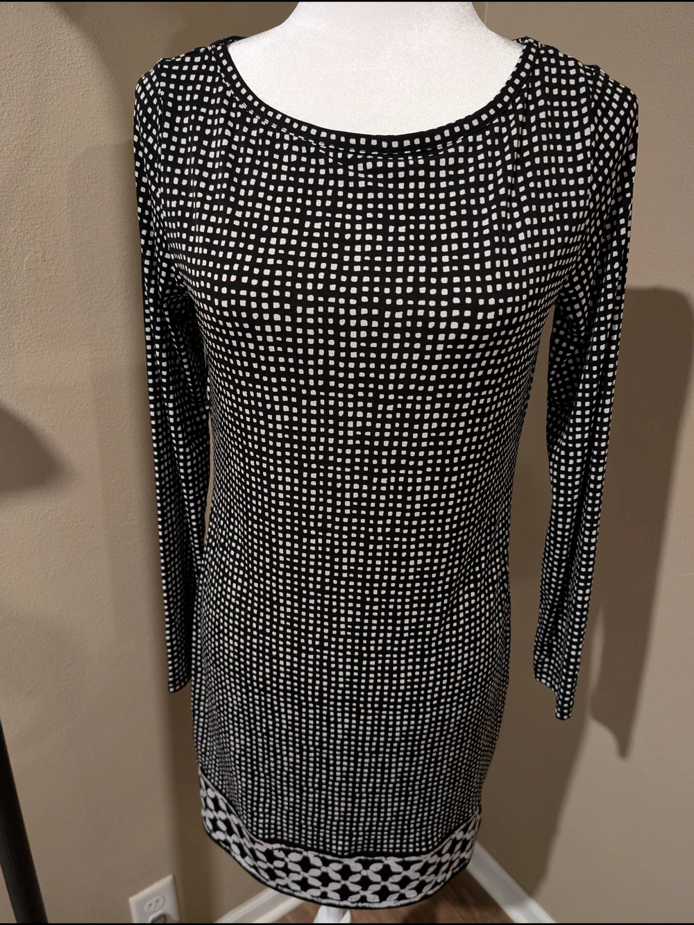 Michael Kors black white